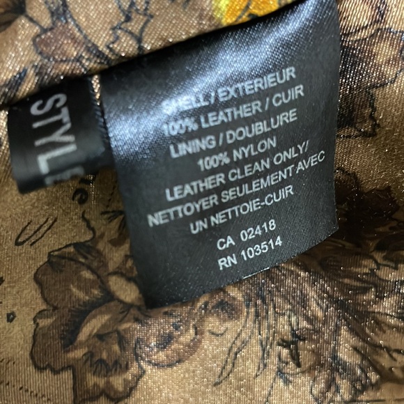 Identify black leather jacket (sz 6) - Picture 8 of 9